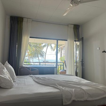 Coconut Palm Beach Restaurant And Rooms Диквелла Экстерьер фото