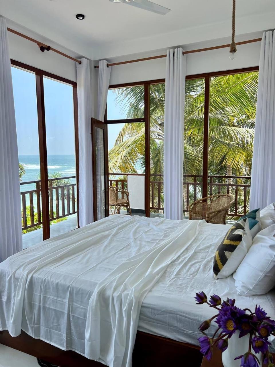 Coconut Palm Beach Restaurant And Rooms Диквелла Экстерьер фото
