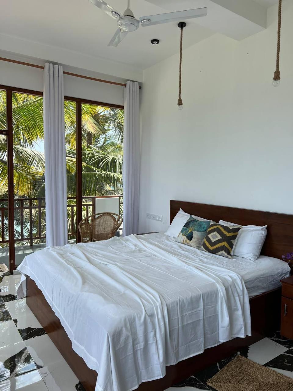 Coconut Palm Beach Restaurant And Rooms Диквелла Экстерьер фото