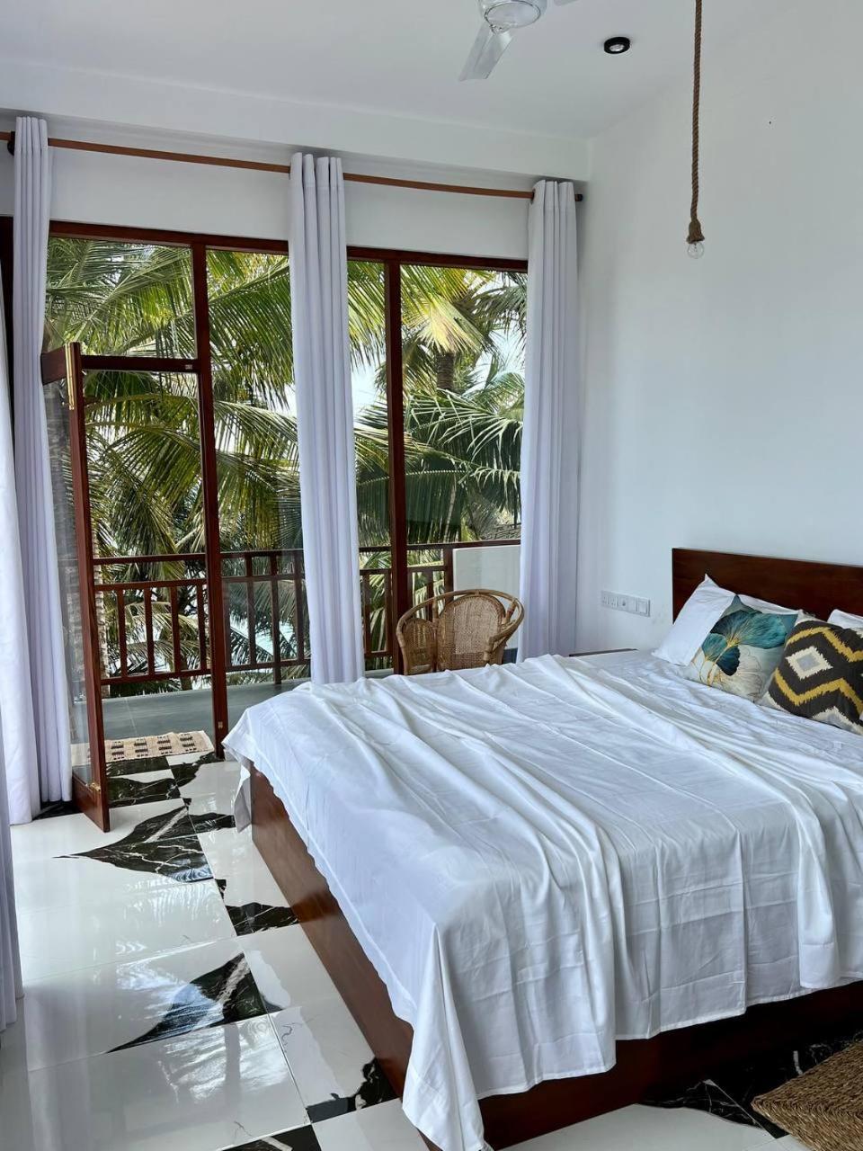 Coconut Palm Beach Restaurant And Rooms Диквелла Экстерьер фото