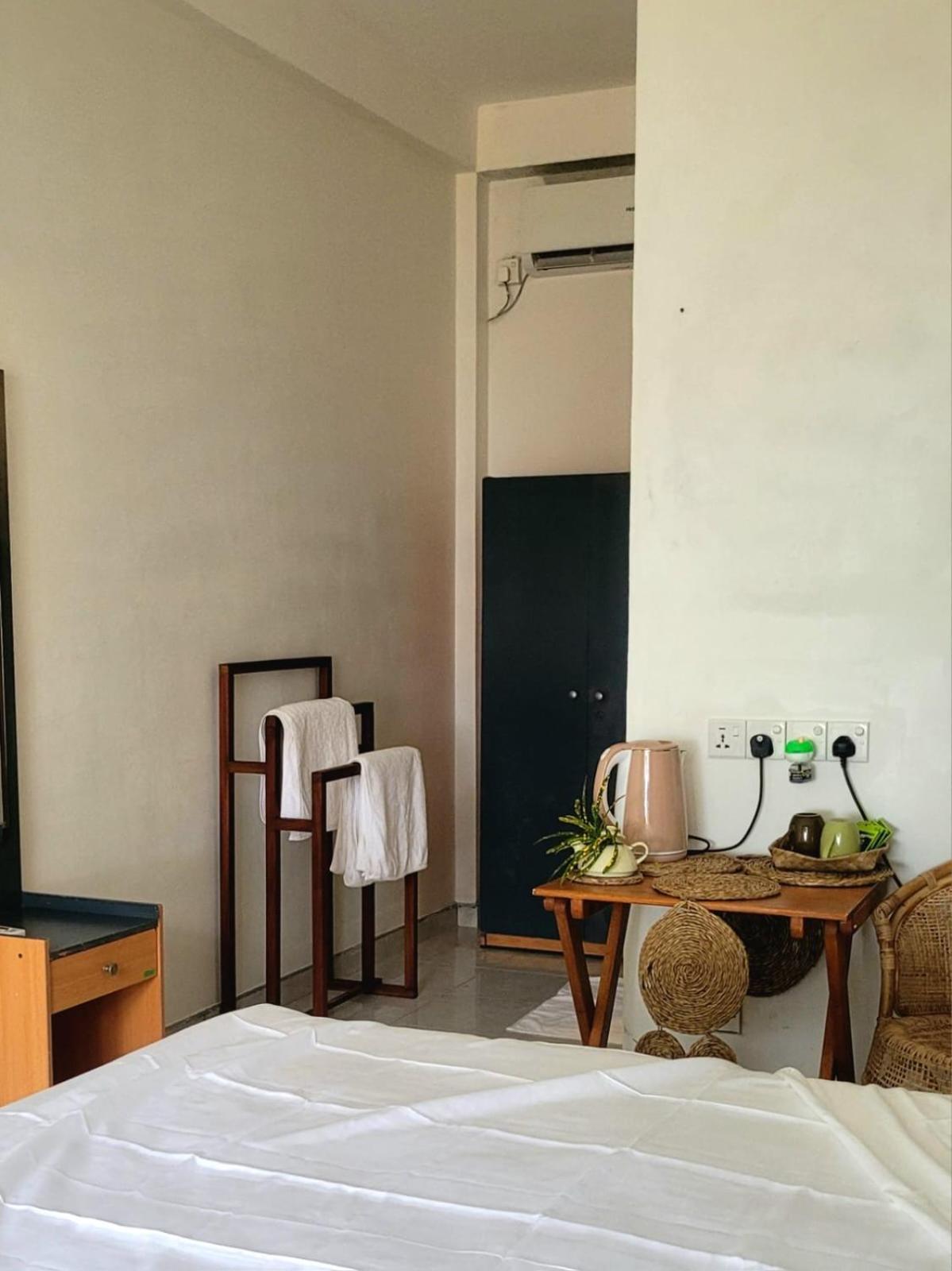 Coconut Palm Beach Restaurant And Rooms Диквелла Экстерьер фото