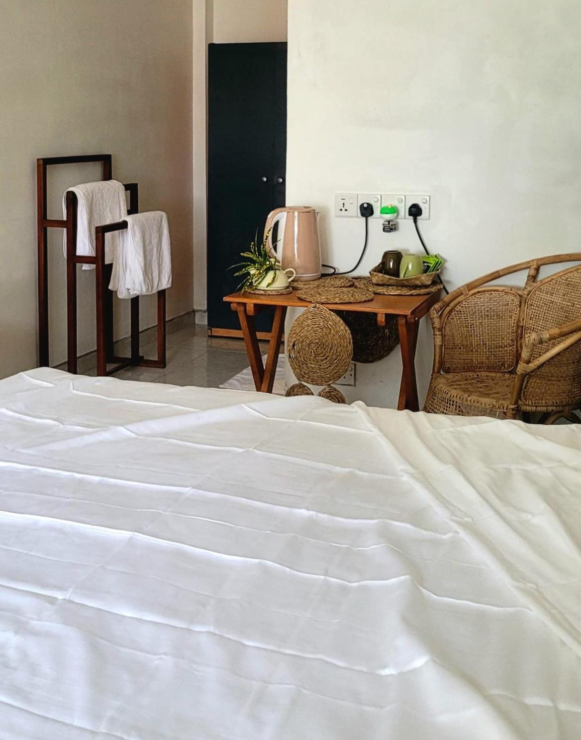 Coconut Palm Beach Restaurant And Rooms Диквелла Экстерьер фото