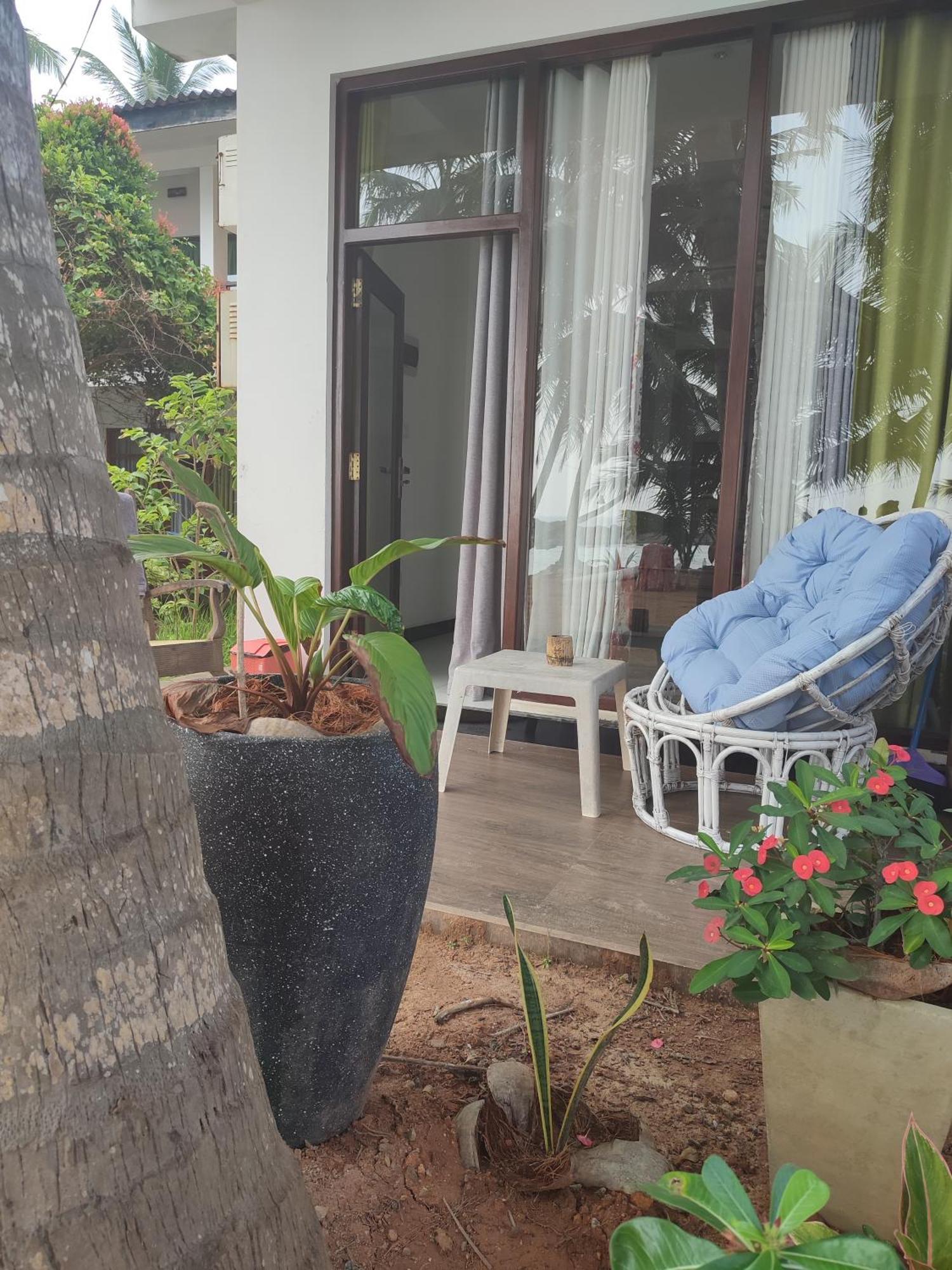 Coconut Palm Beach Restaurant And Rooms Диквелла Экстерьер фото
