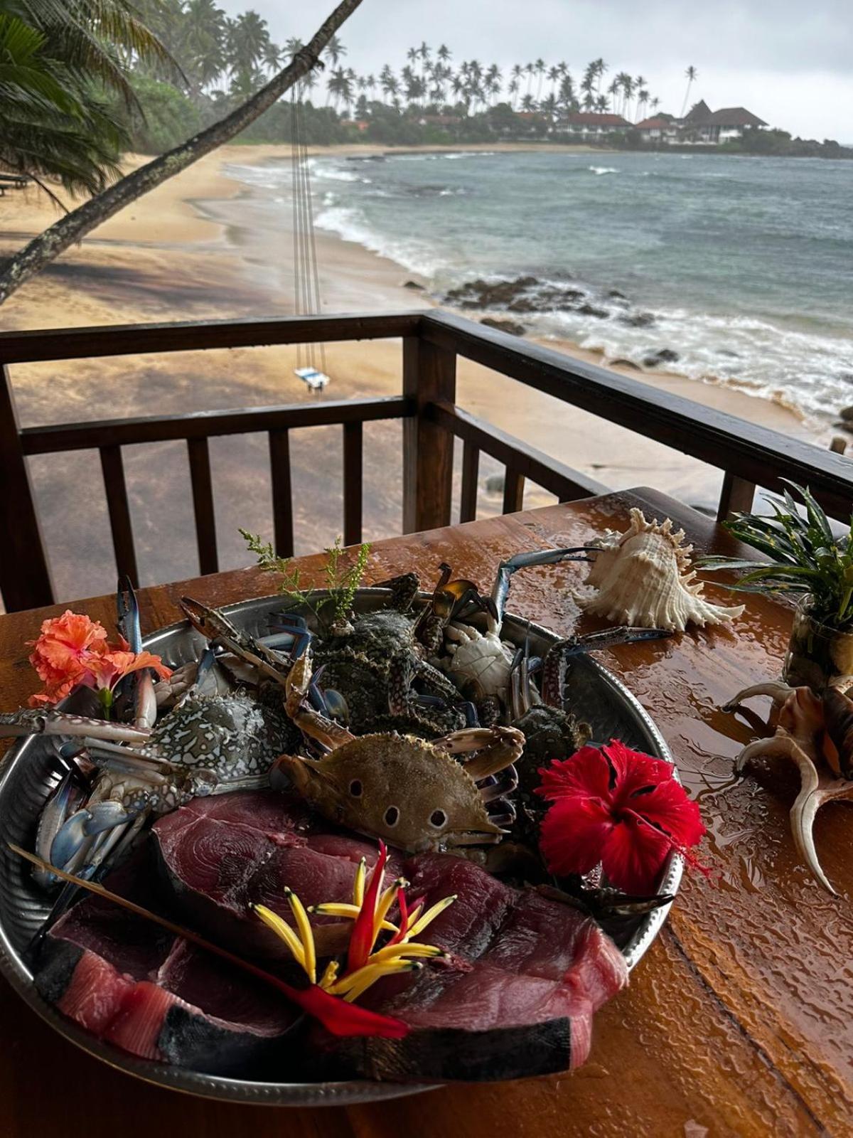 Coconut Palm Beach Restaurant And Rooms Диквелла Экстерьер фото