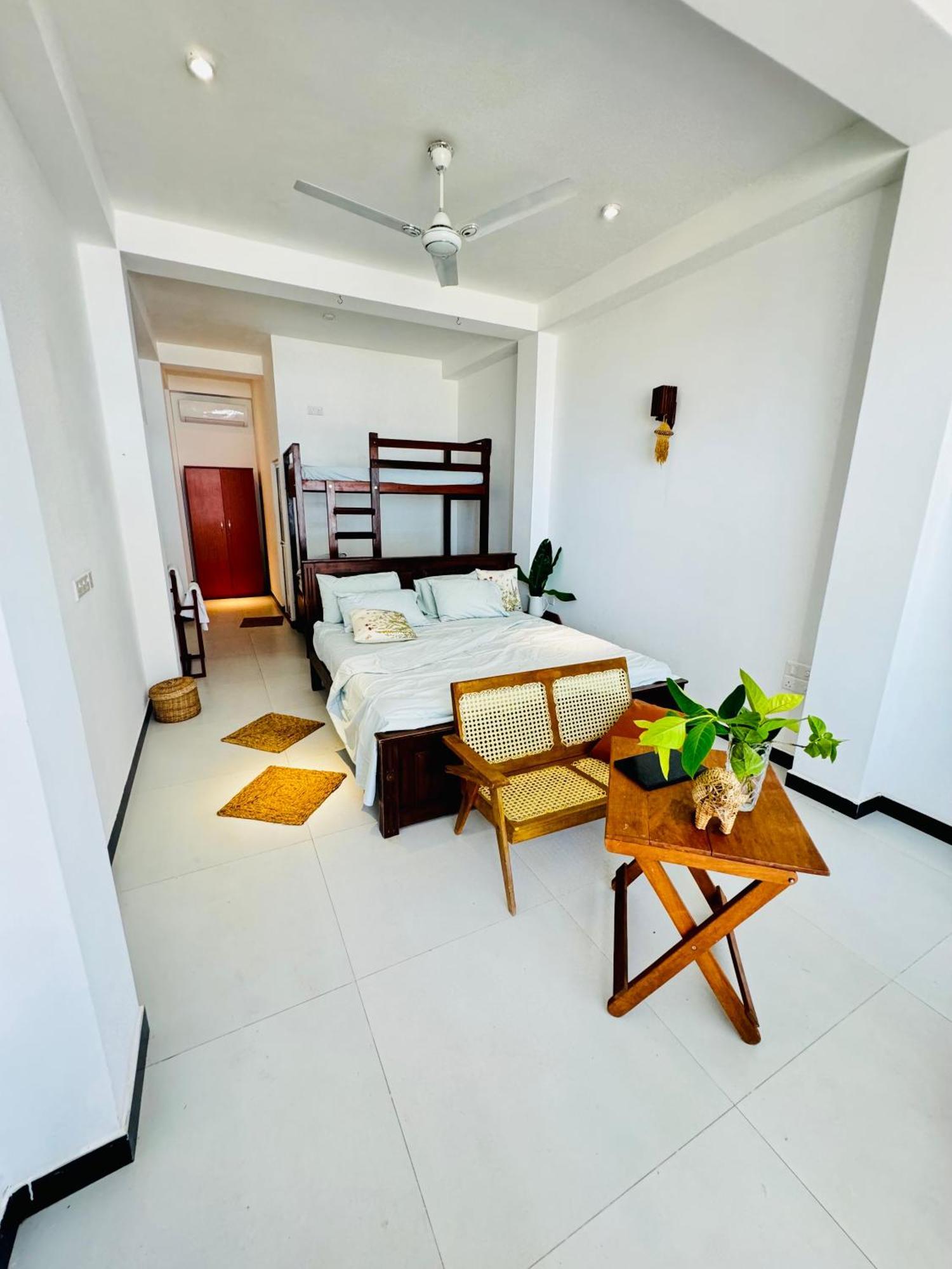 Coconut Palm Beach Restaurant And Rooms Диквелла Экстерьер фото