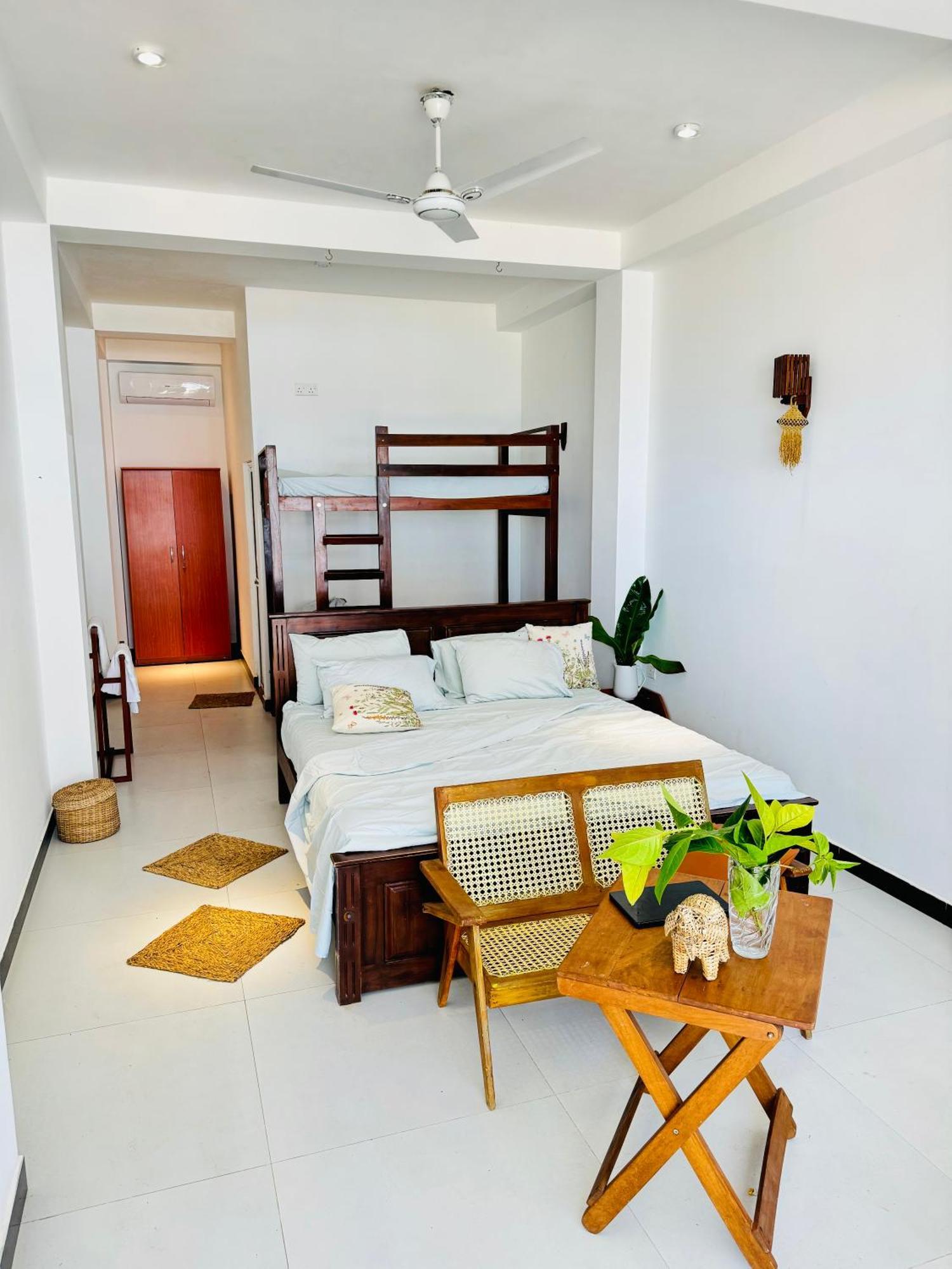 Coconut Palm Beach Restaurant And Rooms Диквелла Экстерьер фото