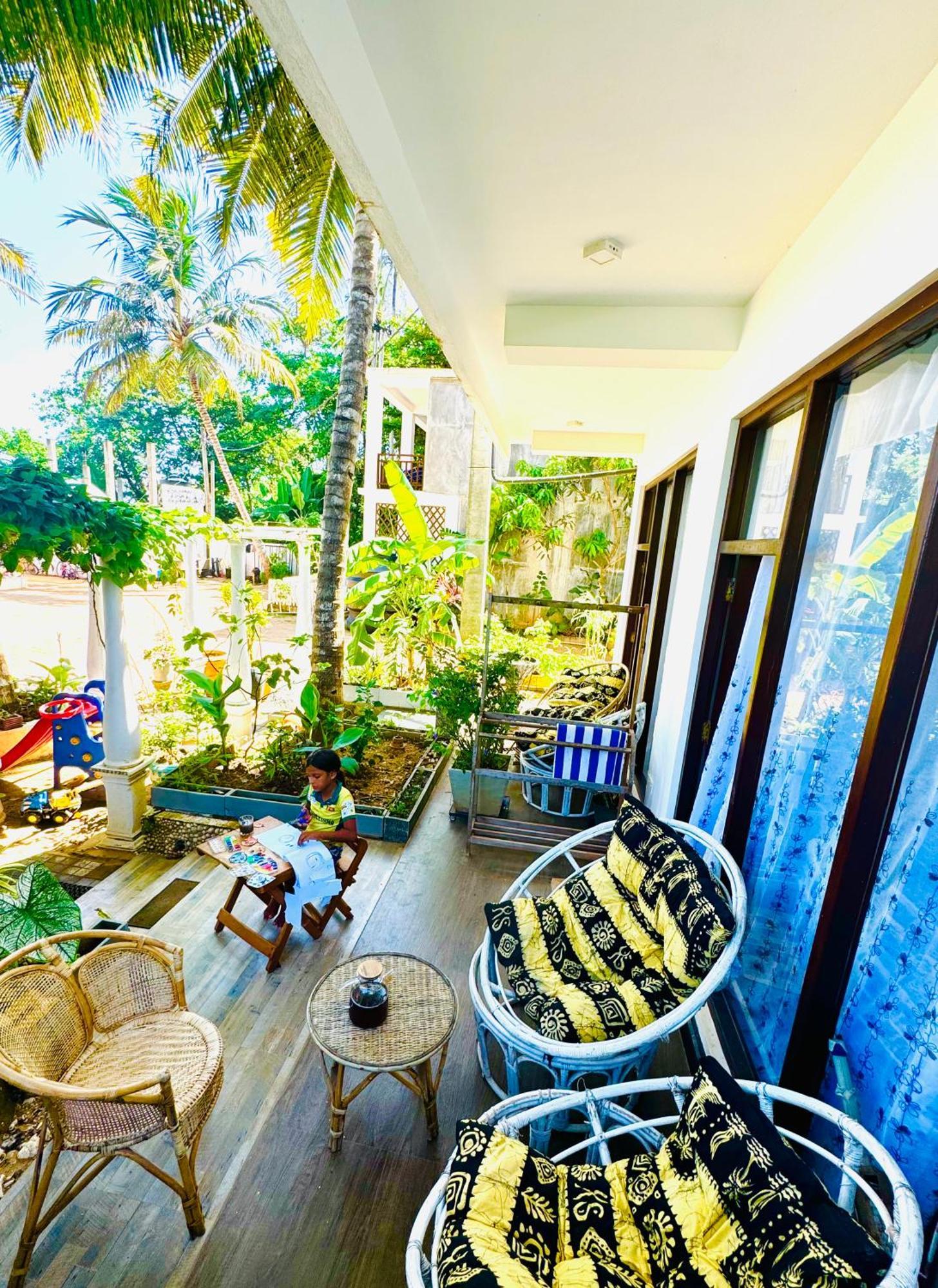 Coconut Palm Beach Restaurant And Rooms Диквелла Экстерьер фото