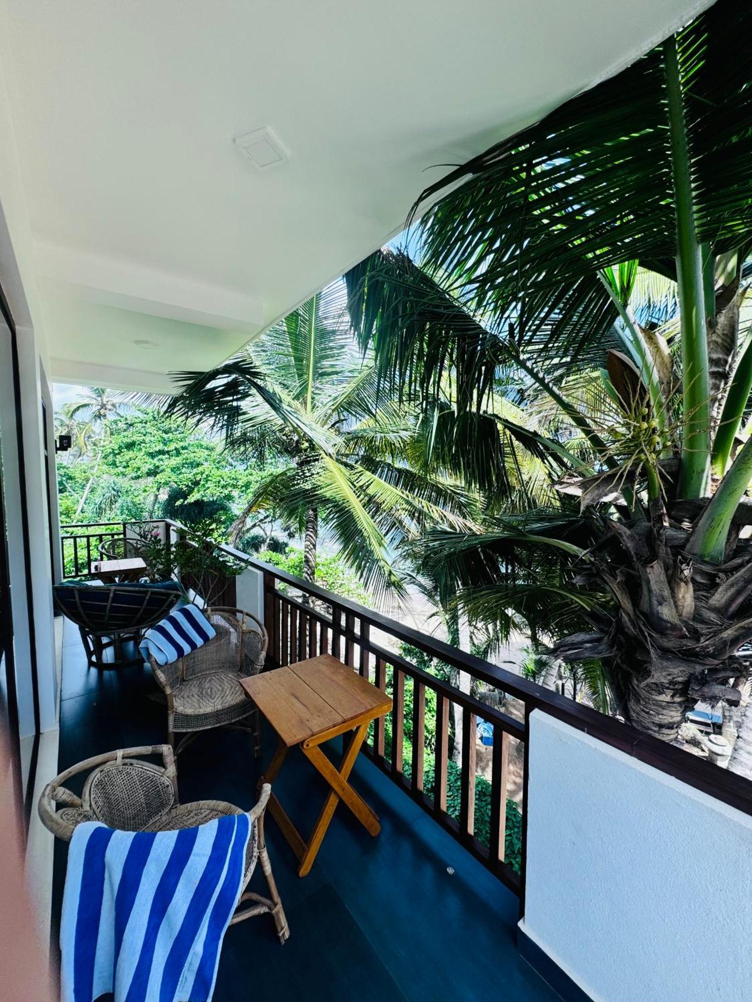 Coconut Palm Beach Restaurant And Rooms Диквелла Экстерьер фото
